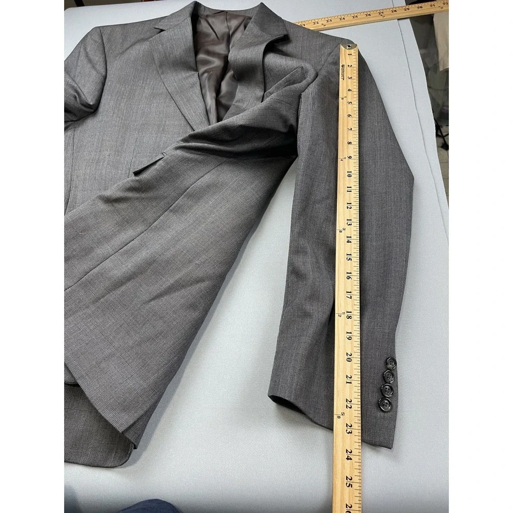 Jos‎ A Bank Mens Suit 40R Jacket & Pants Set Gray Plaid 2 Piece US 33 Waist